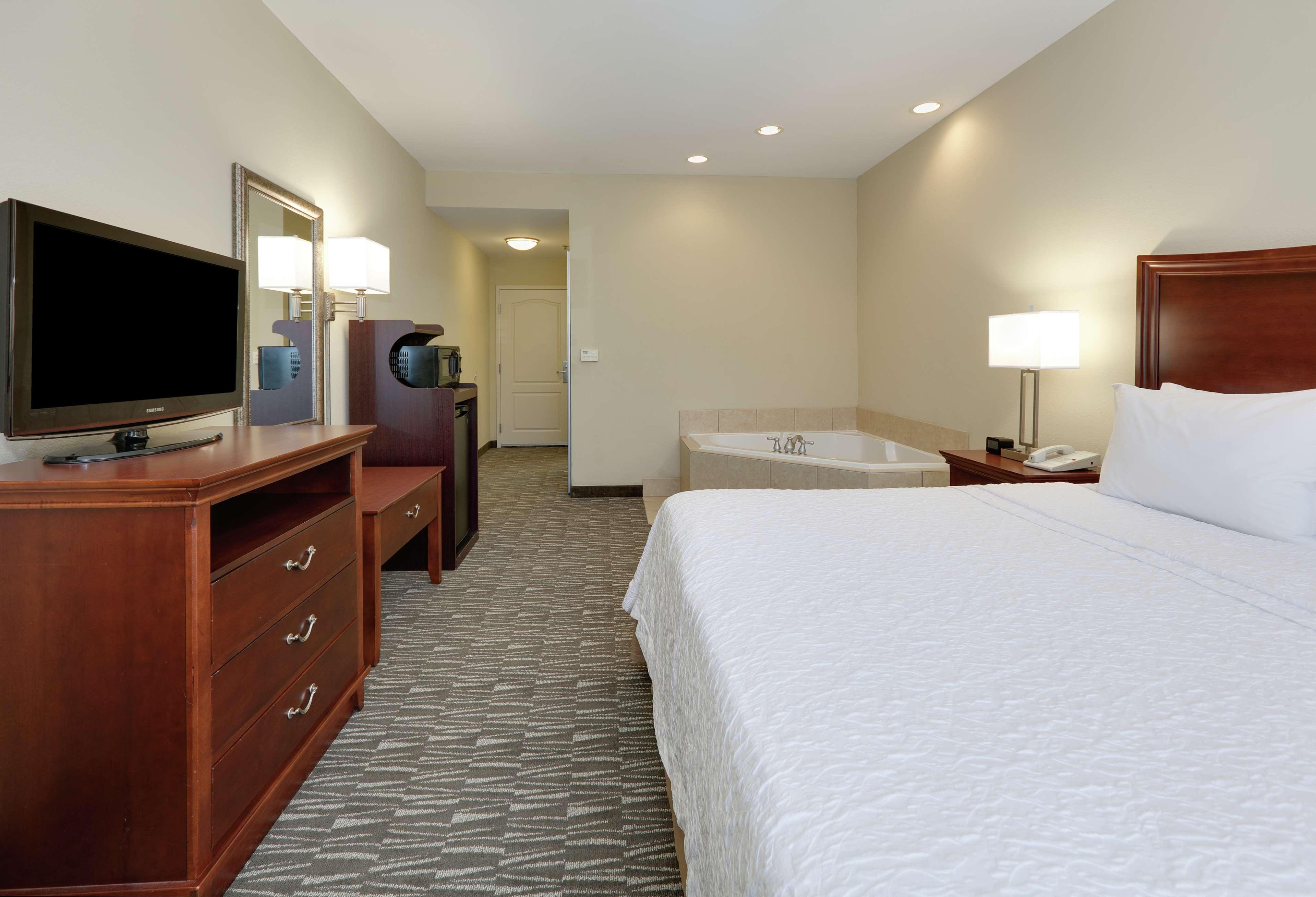 Hampton Inn & Suites Southern Pines-Pinehurst Aberdeen Екстериор снимка