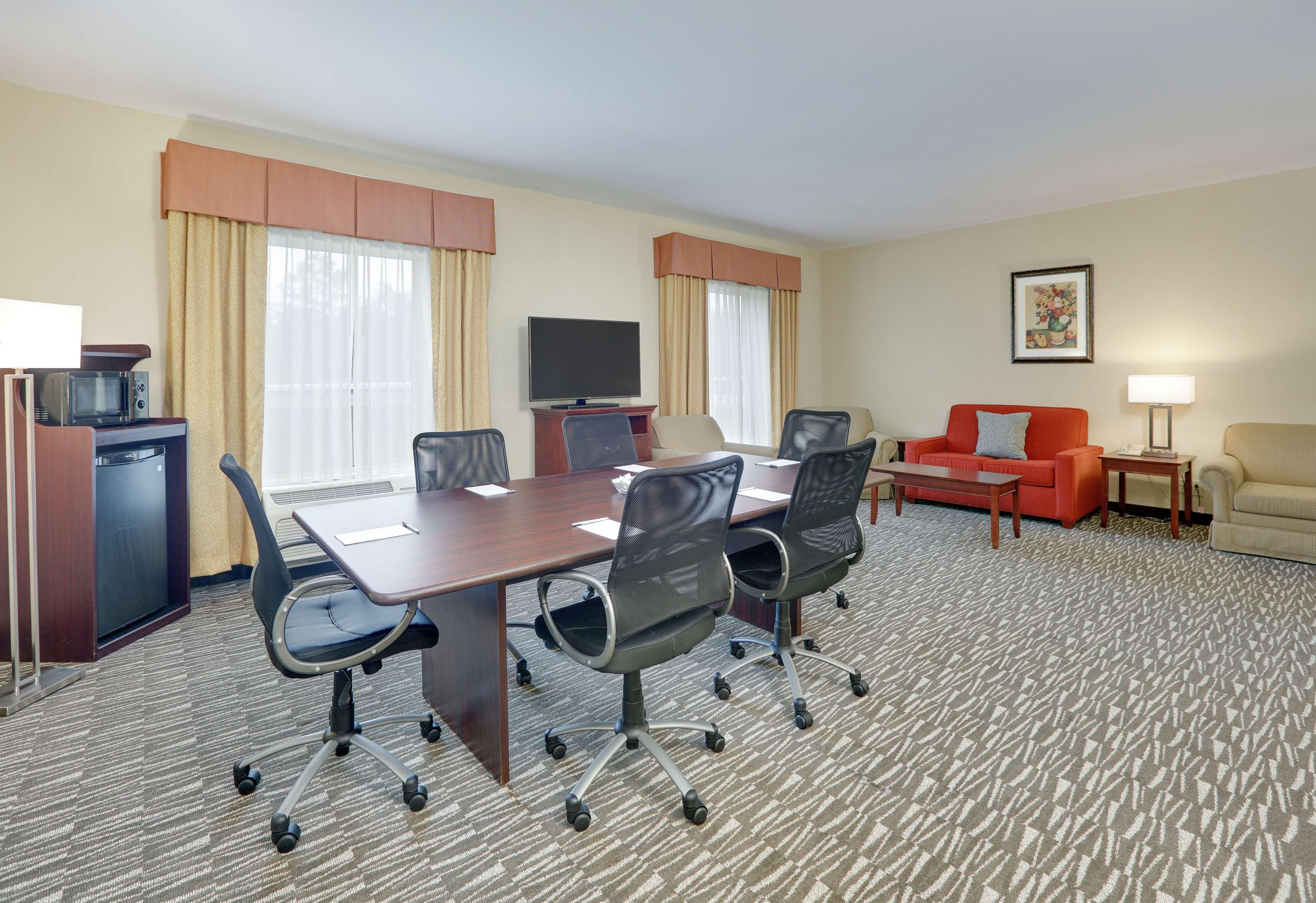 Hampton Inn & Suites Southern Pines-Pinehurst Aberdeen Екстериор снимка