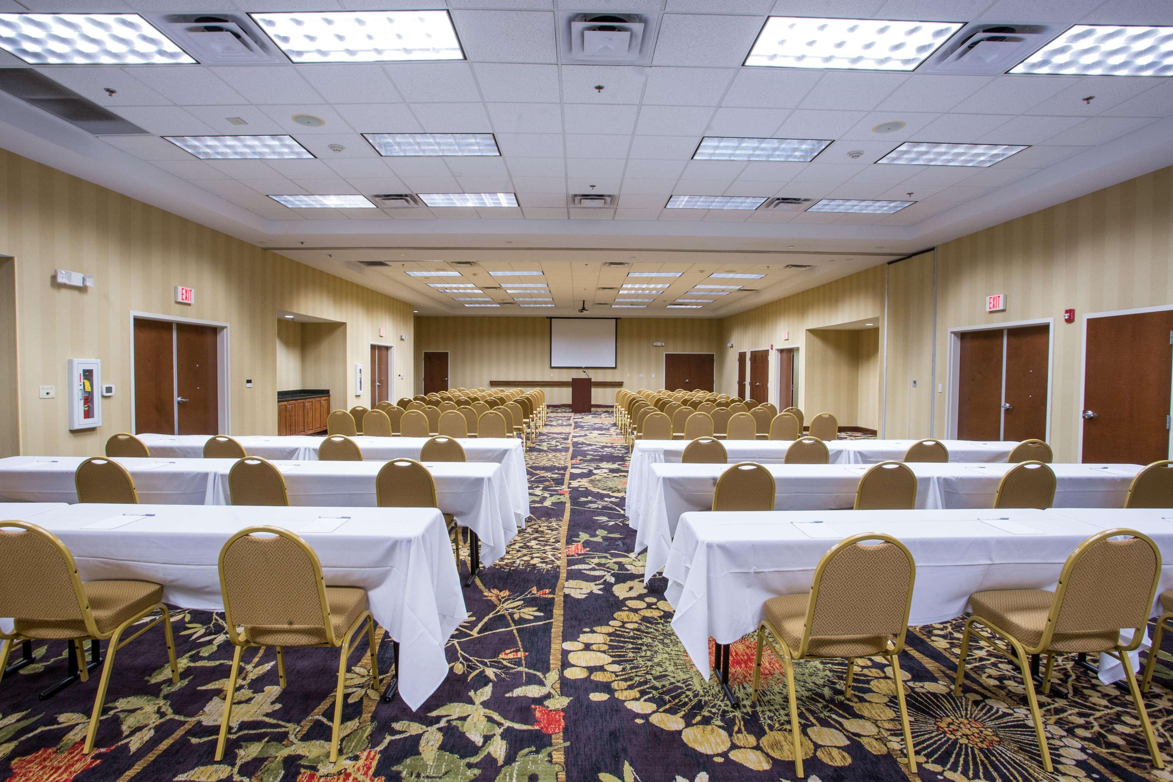Hampton Inn & Suites Southern Pines-Pinehurst Aberdeen Екстериор снимка