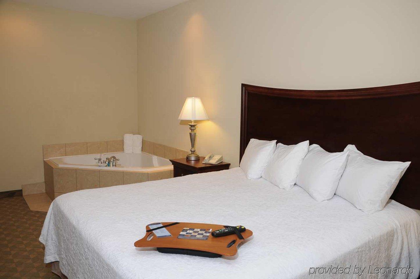 Hampton Inn & Suites Southern Pines-Pinehurst Aberdeen Екстериор снимка