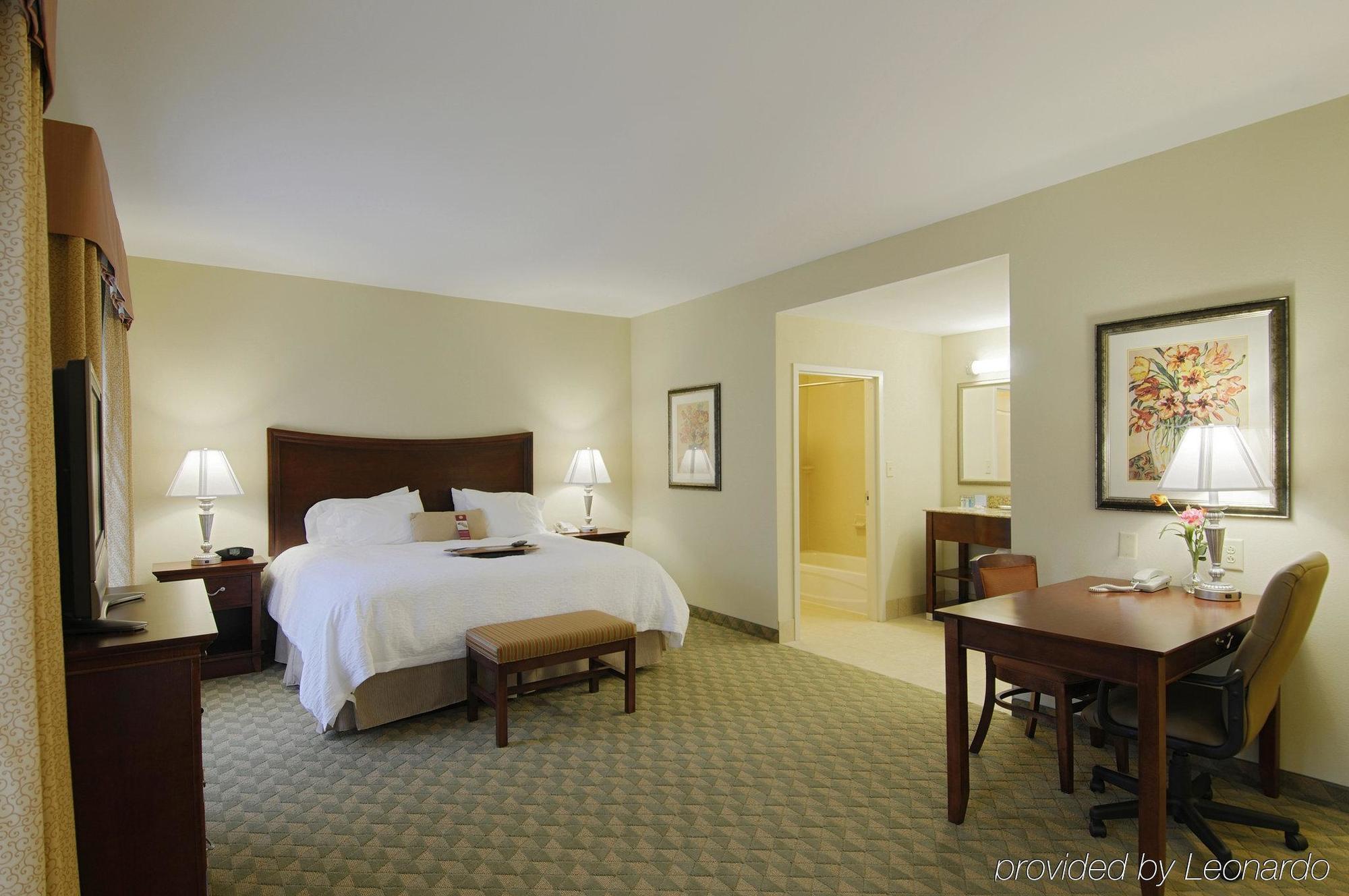 Hampton Inn & Suites Southern Pines-Pinehurst Aberdeen Стая снимка
